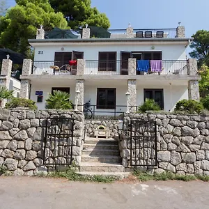 lussino-accommodation.primorje-gorskikotar.com/